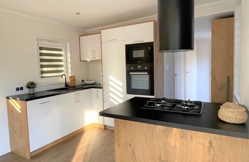 Beekbergen-Zuid Ski Chalet | Chalet in Veluwe near Scenic Trails