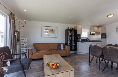 Heinkenszand House | Chalet in Zeeland near Stelleplas Pond