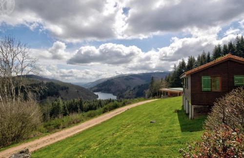 Les Noes House | Chalet intime 35m² avec terrasse privée, acceptant les animaux, dans les Monts de la Madeleine - FR-1-496-241