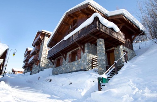 Montalbert Ski Chalet | Chalet Juliet 10 people