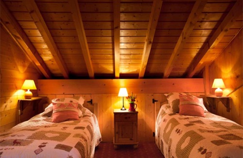 Montalbert Ski Chalet | Chalet Juliet 10 people