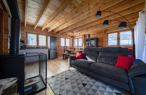 Puyvalador Ski Chalet | Chalet L'Abitiz - Three Bedroom Chalet, Sleeps 10