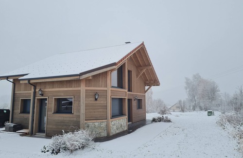Anould Ski Chalet | Chalet 'L'echappée Nature' with Mountain View, Private Terrace and Wi-Fi