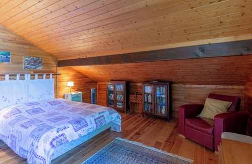 Chaparon Ski Chalet | Chalet "La Boissellerie" with Lake View, Private Pool & Wi-Fi