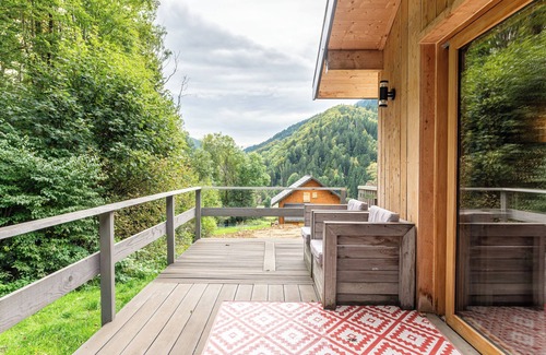 Aillon-le-Jerune Ski Chalet | Chalet 'La Cabane Des Rêves' with Mountain View and Private Terrace