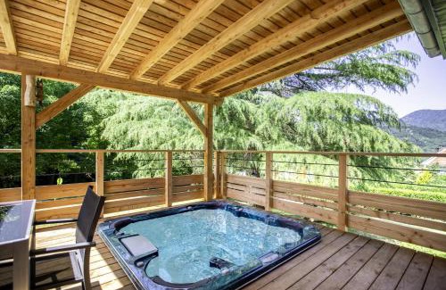 Masevaux-Niederbruck Ski Chalet | Chalet 'La Forêt Enchantée', nature, calme et jacuzzi au coeur de la Vallée