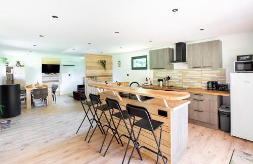 Masevaux-Niederbruck Ski Chalet | Chalet 'La Forêt Enchantée', nature, calme et jacuzzi au coeur de la Vallée