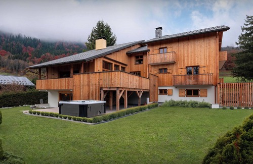 Samoens Ski Chalet | Chalet La Parenthèse - relax in beautiful mountain home 15p - OVO Network