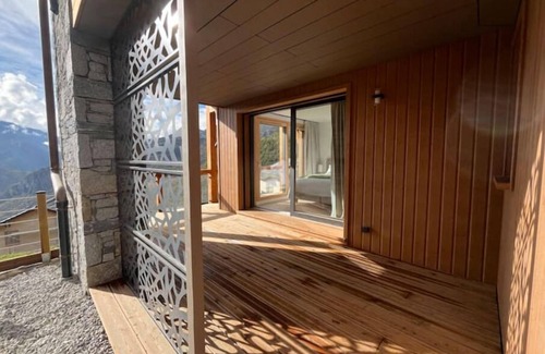 Great Alpine Road Ski Chalet | Chalet La Tarrine à Montmagny