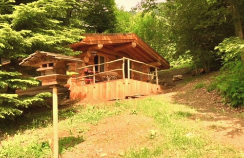 Collonges-sous-Saleve Cabin | Chalet 'Les 13 Arbres' with Mountain View, Wi-Fi and Air Conditioning