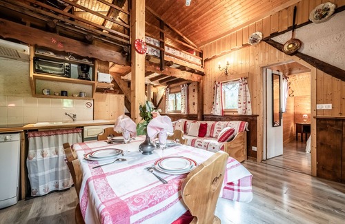 Vacheresse Ski Chalet | Chalet 'Le Glacier 2 Étoiles' with Mountain View, Private Garden and Wi-Fi