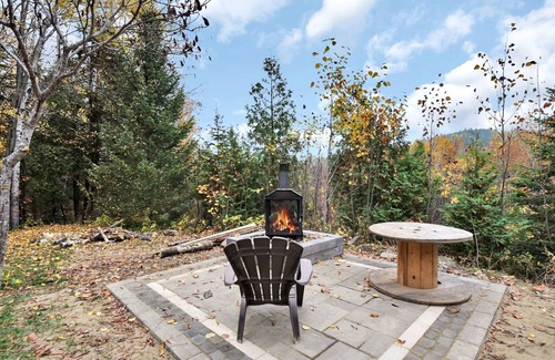 Mauricie House | Chalet Le Mélisse | Rustic Log Chalet in Nature