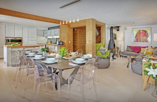 La Clusaz Ski Chalet | Chalet Le Mousqueton - ski base for 14 spa & mountain views - OVO Network