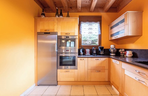 Aillon-le-Jerune Ski Chalet | Chalet 'Le Revers' with Mountain View, Private Terrace and Private Garden