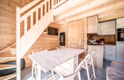 Abondance Ski Chalet | Chalet 'Léonie' with Mountain View, Shared Terrace and Wi-Fi