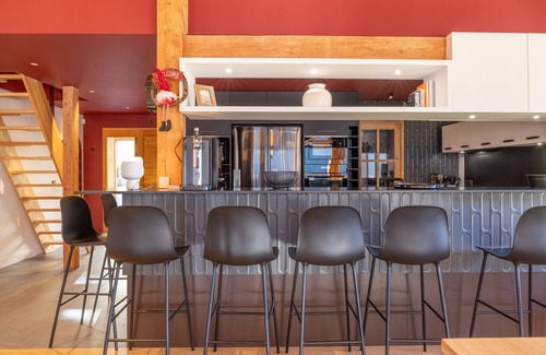 Hauteluce Ski Chalet | Chalet 'Les Galetas Du Mont Blanc' with Private Terrace, Balcony and Wi-Fi