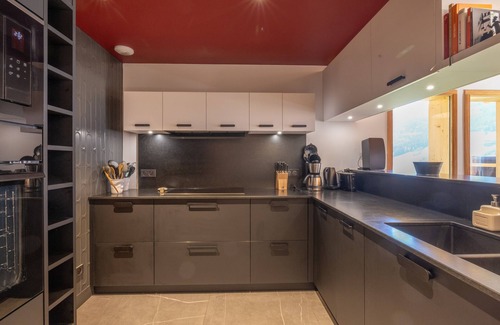 Hauteluce Ski Chalet | Chalet 'Les Galetas Du Mont Blanc' with Private Terrace, Balcony and Wi-Fi