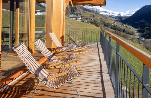 Hauteluce Ski Chalet | Chalet 'Les Galetas Du Mont Blanc' with Private Terrace, Balcony and Wi-Fi