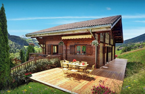 Manigod Ski Chalet | Chalet Les Houlottes - alpine break for 9, panoramic views - OVO Network