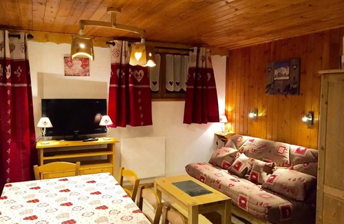 Valloire Apartment | Chalet Les Lupins - 3 rooms 6 people 3* exposed South