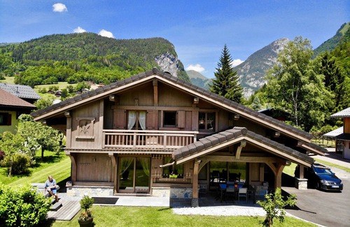 Samoens Ski Chalet | chalet les mélèse 4 *