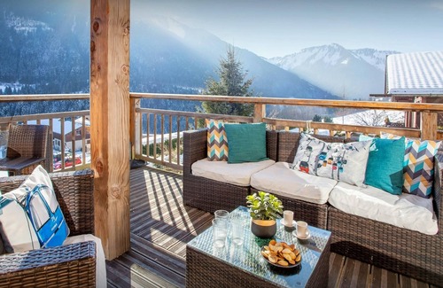 Seytroux Ski Chalet | Chalet Levant Blanc - ski home for 14, games room & views - OVO Network