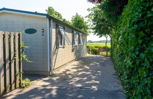 Goedereede House | Chalet located of the edge of Park de Goederee near beaches, dunes, sea and the Grevelingenmeer.