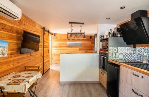 Salles Ski Chalet | Chalet Lou Cabanot 640 – Retreat with Air Conditioning at the Gates of the Basin