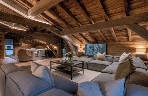 Chamonix-Mont-Blanc House | Chalet Lupa by Hip ChaletsnSpacious and exclusive family chalet.n