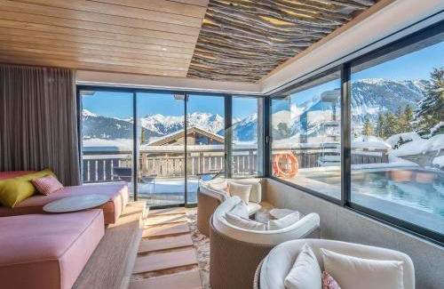 Courchevel Ski Chalet | Chalet luxueux à Courchevel avec piscine, cinéma, salle de sport et service complet - FR-1-562-71
