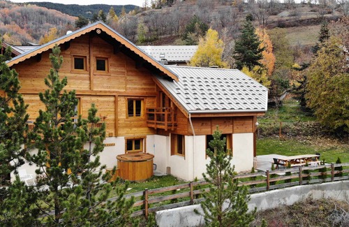 Saint-Chaffrey Ski Chalet | Chalet Mélèzor, sleeps 15, Serre Chevalier 1350