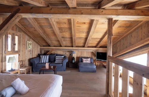 Combloux Ski Chalet | Chalet 'Mazot De Warens' with Mountain View, Private Terrace and Private Garden