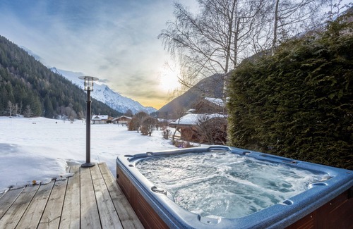 Chamonix-Mont-Blanc Ski Chalet | Chalet Melusine Big Chalet w Spa Pool, Sauna, Huge Terrace, Views & Privacy!