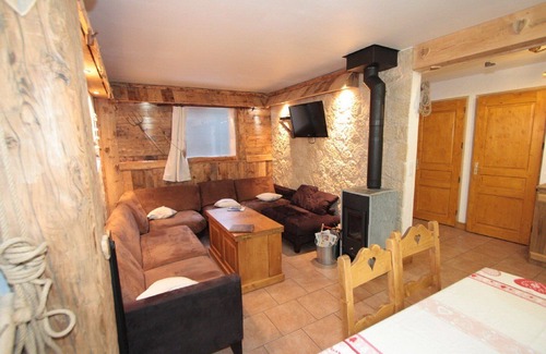 Le Bettaix Ski Chalet | Chalet Mil'Ans is located in the commune of Saint-Martin-de-Belleville