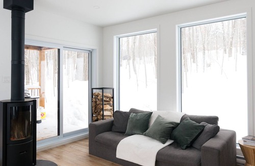 La Minerve Ski Chalet | Chalet Minimaliste en Pleine Nature