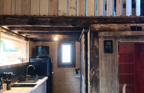 Septmoncel les Molunes Ski Chalet | Chalet Mobile Insolite "licorne" Pleine Nature Bain Nordique et Sauna Privatif