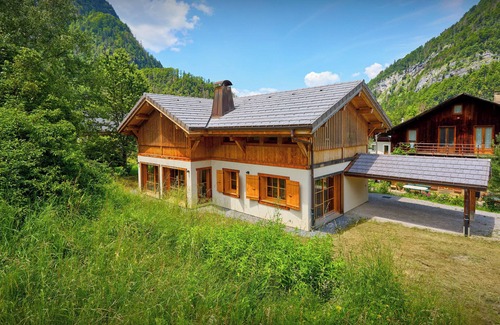 Sixt-Fer-a-Cheval Ski Chalet | Chalet Morris - family break in scenic mountain village - OVO Network