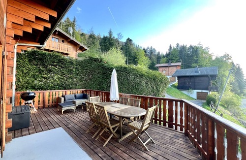 Thollon-les-Memises Ski Chalet | Chalet 'Mouflon - Vue Lac Imprenable' with Private Terrace and Balcony