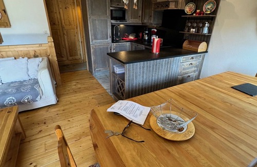 Laveissiere Ski Chalet | Chalet N°15 puy du rocher