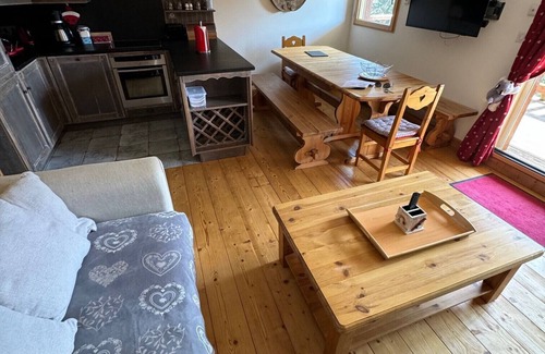 Laveissiere Ski Chalet | Chalet N°15 puy du rocher