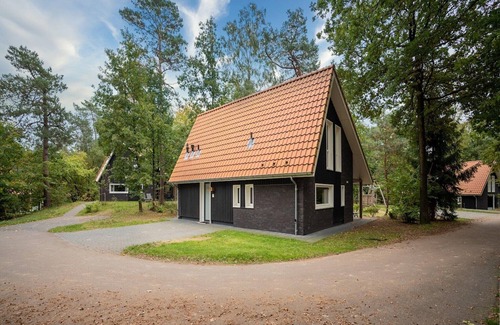 Beekbergen-Zuid Ski Chalet | Chalet near Hoge Veluwe National Park