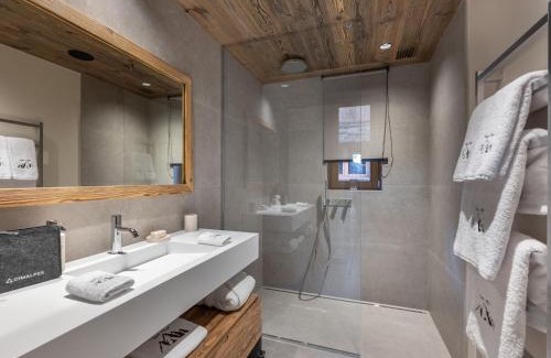 Saint-Marcel Ski Chalet | Chalet neuf avec piscine chauffée, espace détente, sauna, bain nordique et salle de cinéma - FR-1-570-57