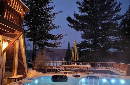 Chertsey Ski Chalet | Chalet Nid Vert, Chalet Lanaudiere w/SPA 1hr from MTL