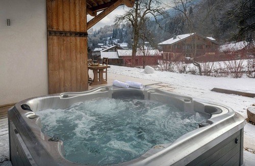 Samoens Ski Chalet | Chalet Nordchamp - alpine retreat with spa - OVO Network