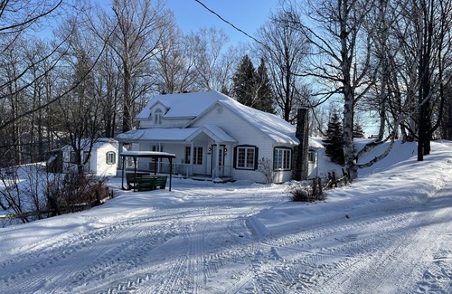 Chateau-Richer Ski Chalet | Chalet OASIS DE PAIX