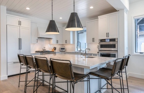 Truckee House | Chalet on Shady Lane at Schaffer's Mill, 4BDRM, Club Amenities, Ski & Golf!