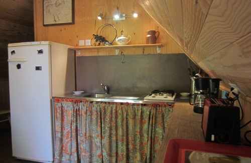 Fosses-et-Baleyssac Ski Chalet | Chalet on the edge of a wood for a nature break! Pets welcome!