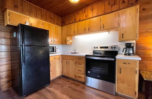 Stevensville House | Chalet on the Lake 71 w/Beach Access, Pools, Sport Courts, Fishing Pond & more!