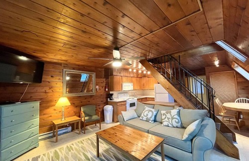 Stevensville House | Chalet on the Lake 48 w/Beach Access, Pools, Sport Courts, Fishing Pond & more!