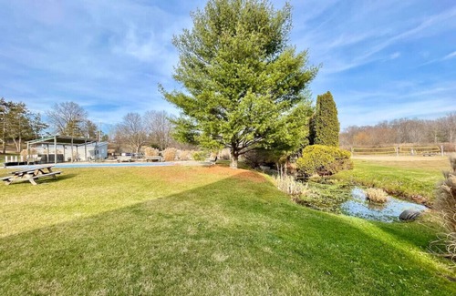 Stevensville House | Chalet on the Lake 44 w/Beach Access, Pools, Sport Courts, Fishing Pond & more!